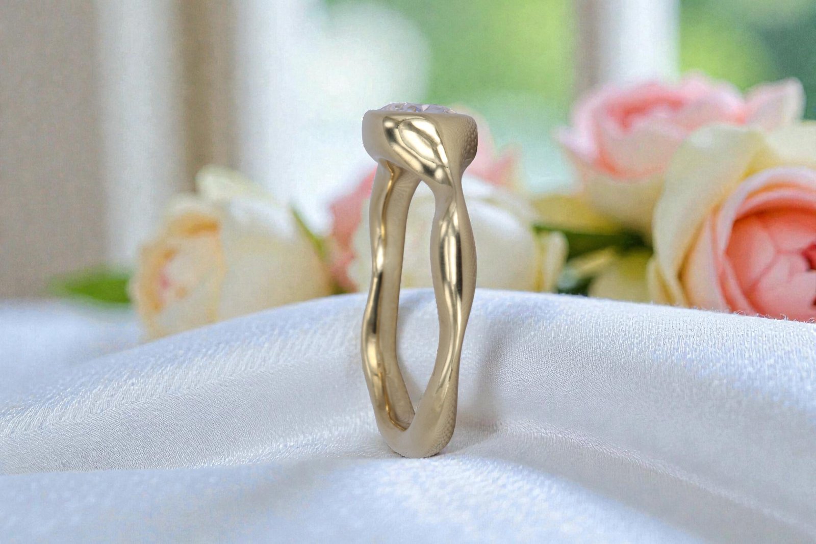 Alternative engagement ring for Escondido couples